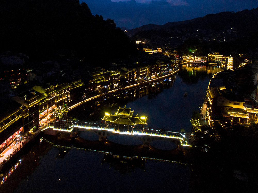 9.鳳凰風(fēng)、雪、雨、霧橋 配圖3.jpg
