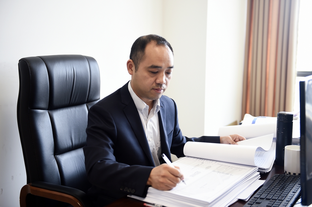 20260202711272.jpg 楊雄工作照.JPG