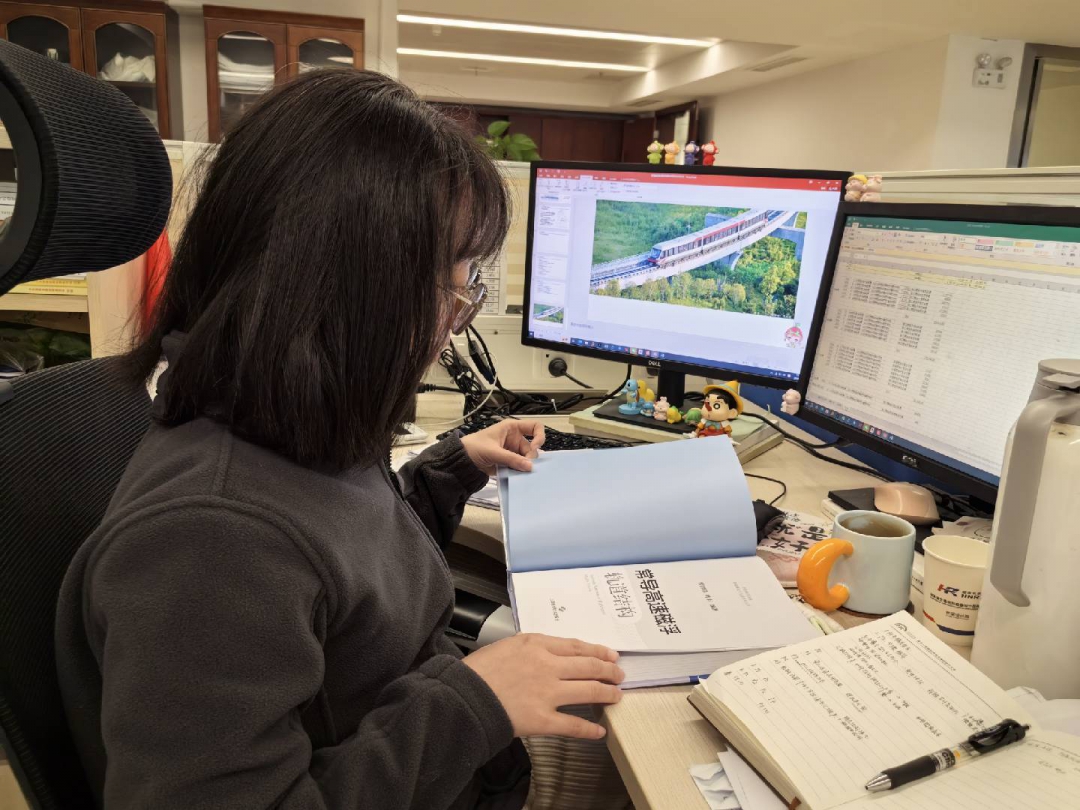 橋梁院 皮福艷：快速磁?。ǖ瓦\(yùn)量）交通系統(tǒng)成套技術(shù)攻關(guān)高性價(jià)比橋建結(jié)構(gòu)研究.jpg